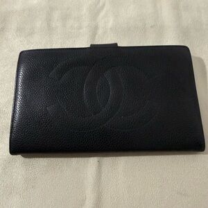 CHANEL Black Leather Card Holder